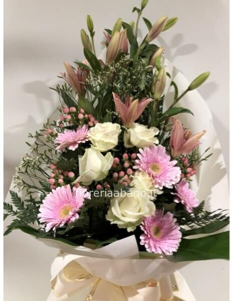 Mazzo funebre di fiori assortiti