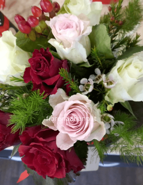 cappelliera con 9 roselline